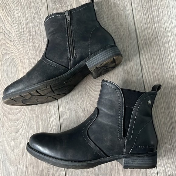 Romika Chelsea Boot, Boho Ankle Boot - Black Vegan Leather - Picture 3 of 7